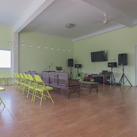 Reddoorz Syariah Near Museum Wisma Karya 수방 외부 사진